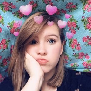 Meet your Posher, Chloe